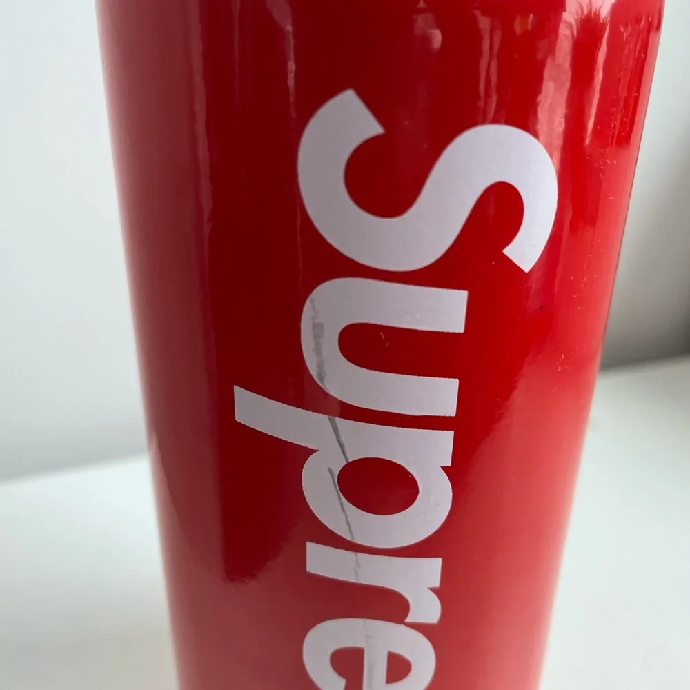 Supreme Sigg water bottle - Picture 2 of 4